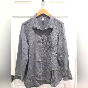 Old Navy Button Down Long Sleeve. Never been worn! SIZE XL